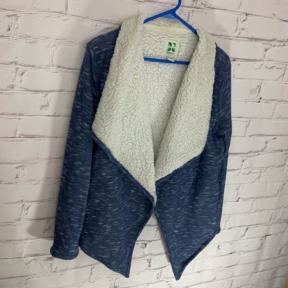 Green Tea medium sweater/jacket‎